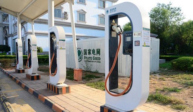 云南5年內(nèi)投40億建電動汽車充電設(shè)施