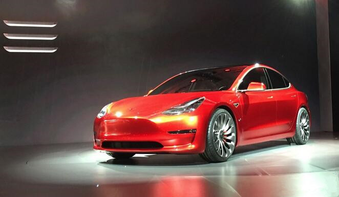 Model 3上市在即 特斯拉股價(jià)飆升引不安?