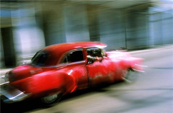 汽車投資新政嚴(yán)防產(chǎn)能過(guò)剩 傳統(tǒng)燃油車未來(lái)將遇瓶頸