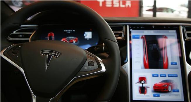 特斯拉Autopilot或再致事故 車(chē)上人員輕傷