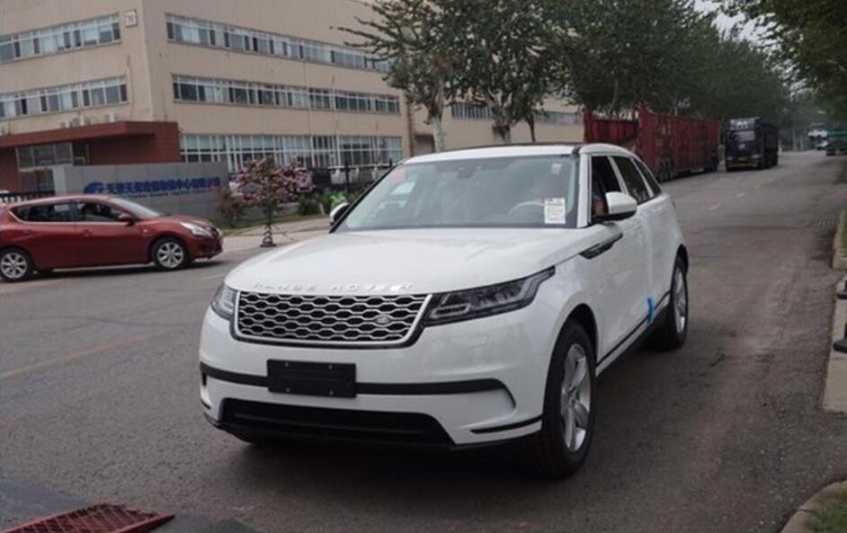 路虎攬勝星脈低配車型曝光 太樸素