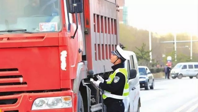 北京新規(guī):國Ⅲ柴油貨車兩年后全天禁入六環(huán)