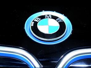 因車輛不合標(biāo)準(zhǔn)奔馳寶馬保時捷在韓被罰