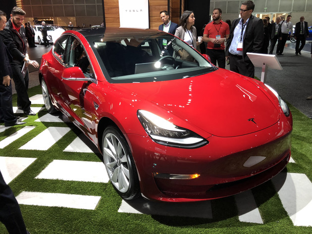 特斯拉Model3亮相洛杉磯車展 明年進(jìn)入中國