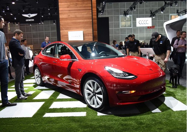 降成本提性能 特斯拉MODEL 3改用永磁電機(jī)