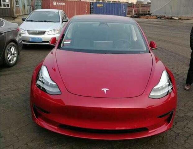 特斯拉MODEL 3國內(nèi)諜照曝光提車再等一年