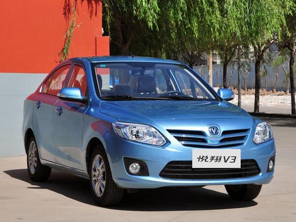 長(zhǎng)安悅翔V3車身生銹腐蝕嚴(yán)重4S維修技術(shù)差