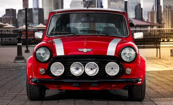 純電動MINI新車曝光  或?qū)⒓~約車展亮相