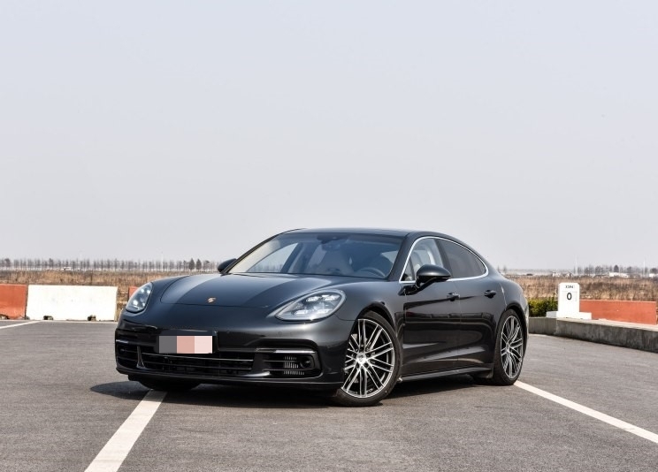 保時(shí)捷宣布召回728輛Panamera