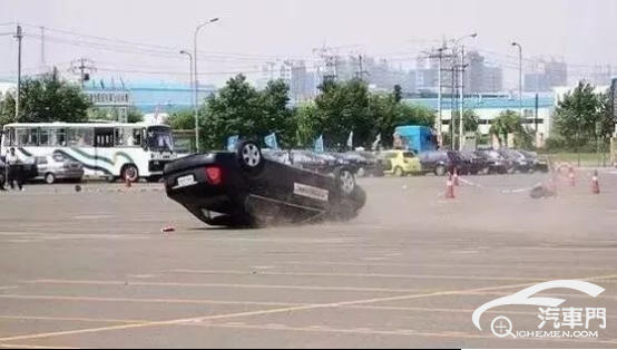 【終版】安全品質再升級 第四代奔騰B70極速翻滾挑戰(zhàn)成功1184