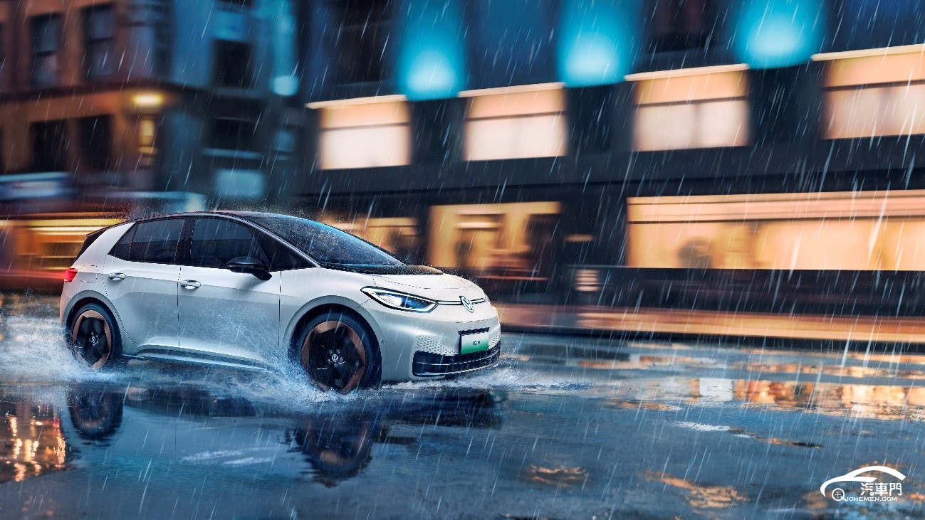 雨中的汽車(chē)

描述已自動(dòng)生成