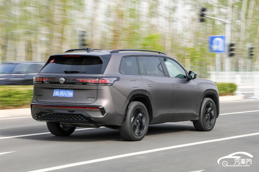 汽車在路上行駛

AI 生成的內(nèi)容可能不正確。