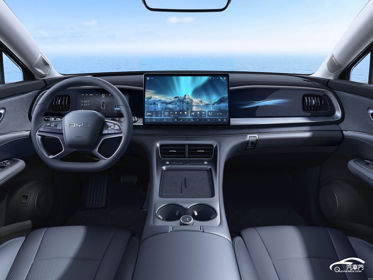 https://car3.autoimg.cn/cardfs/product/g30/M02/5D/14/autohomecar__CjIFU2fzZhKAS7KsABUIM6gaDpA082.jpg