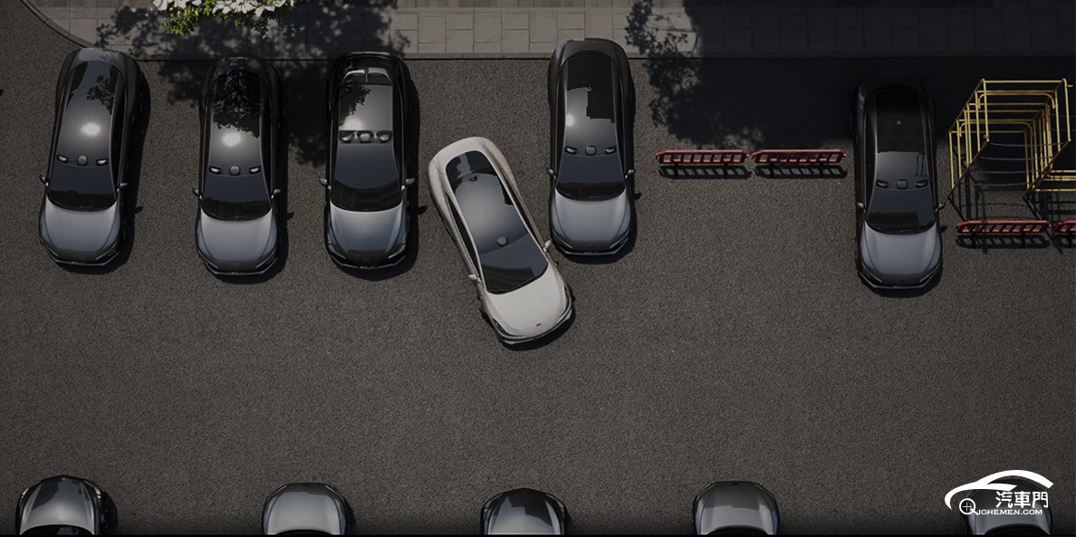 11、全新升級(jí)“自定義泊車”功能