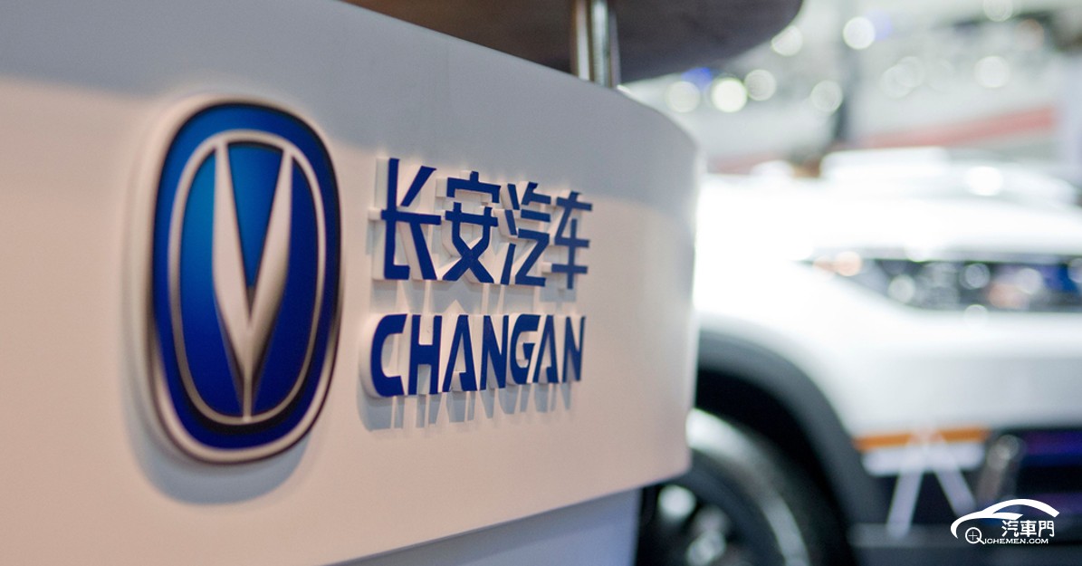 街道上立著廣告牌子

AI 生成的內(nèi)容可能不正確。