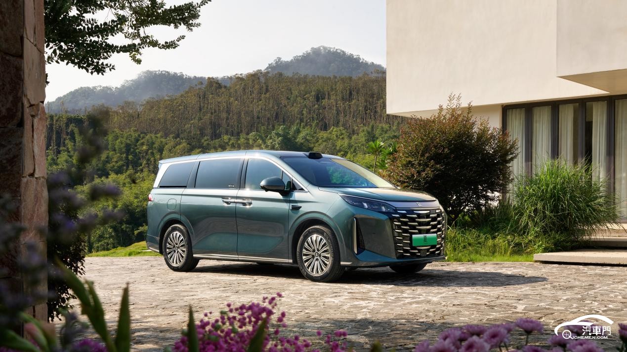 夏kv拍攝2025-10-1655347-001