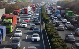 截至6月底全國機(jī)動車保有量達(dá)4.4億輛