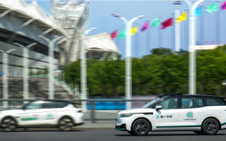成本降50% 百度第六代無(wú)人車年內(nèi)投放
