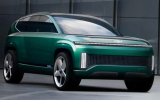 現(xiàn)代純電動(dòng)SUV IONIQ 9或?qū)⒂诮衲昴甑资状瘟料? class=