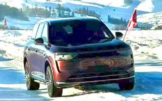 疑似問(wèn)界M8實(shí)車(chē)圖曝光 預(yù)計(jì)2025年初發(fā)布