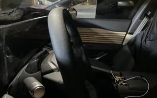 3.6秒破百 AUDI E量產(chǎn)版內(nèi)飾諜照
