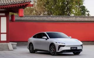 純電/增程雙動(dòng)力 2025款東風(fēng)奕派eπ007實(shí)車亮相