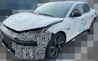 再添新車型 領(lǐng)克Z10插混版路試諜照曝光