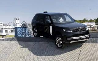 路虎攬勝純電動版原型車發(fā)布 量產版年內首發(fā)