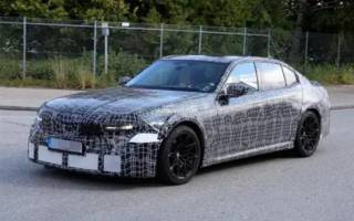 搭載3.0T發(fā)動(dòng)機(jī) 全新寶馬M3實(shí)車曝光